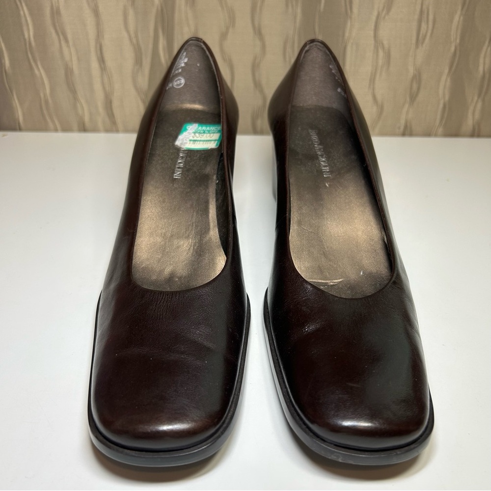 Enzo Angiolini Dark Brown Leather Block Heel Pumps - Picture 4 of 16